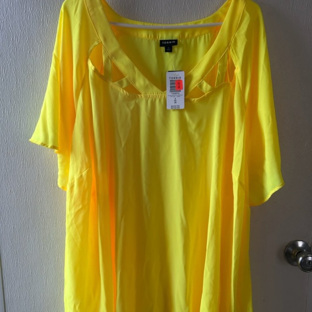 Neon yellow Torrid top